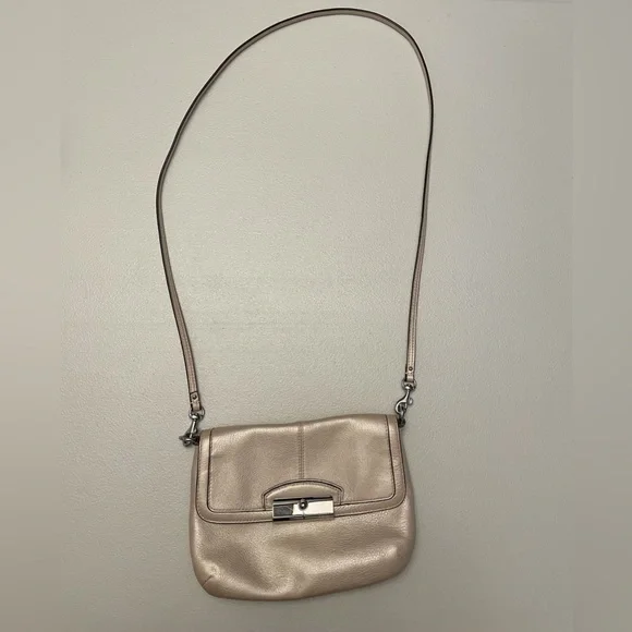 Coach brand leather small crossbody purse - Picture 2 of 6